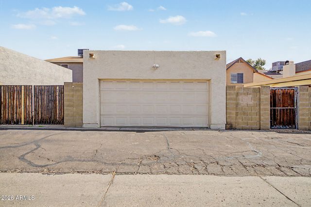 6708 W KINGS Avenue, Peoria, AZ 85382