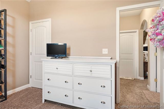 3019 Sarah Beth Way, Jeffersonville, IN 47130