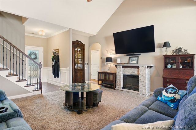 3019 Sarah Beth Way, Jeffersonville, IN 47130