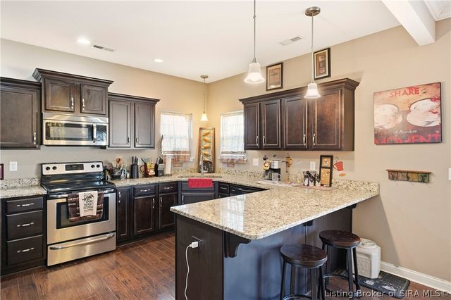 3019 Sarah Beth Way, Jeffersonville, IN 47130