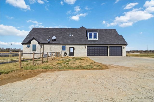 14303 Cozy Corners Road, Siloam Springs, AR 72761