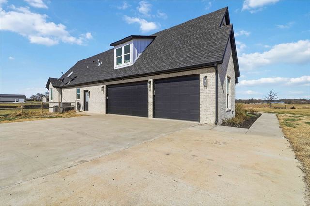 14303 Cozy Corners Road, Siloam Springs, AR 72761