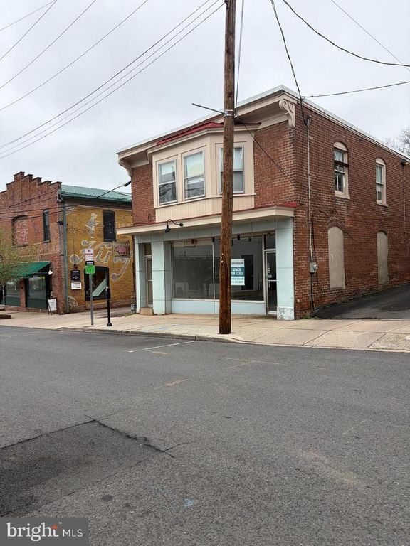 10 CORYELL ST, LAMBERTVILLE, NJ 08530 — exterior