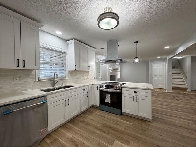 501 Little John Drive NW, Lilburn, GA 30047