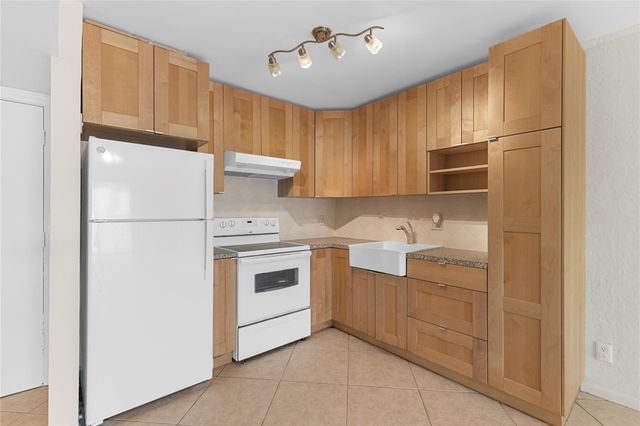 101 E Mcnab Road 112, Pompano Beach, FL 33060