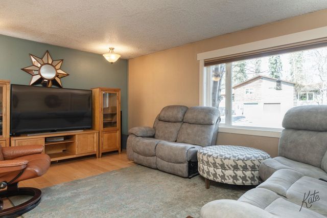 4581 DRAKE STREET, Fairbanks, AK 99709