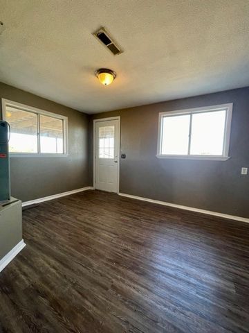 1514 W Graham Road, Bethel Heights, AR 72764