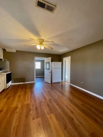 1514 W Graham Road, Bethel Heights, AR 72764