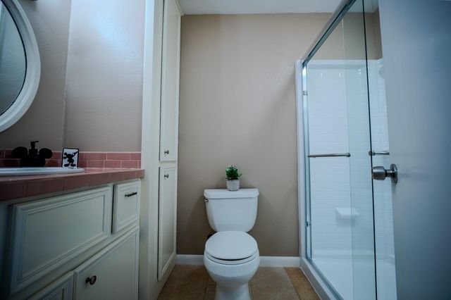 210 LOESCH DR, Elgin, TX 78621