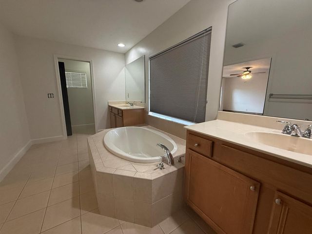114 Owl Pointe Circle, Jupiter, FL 33458