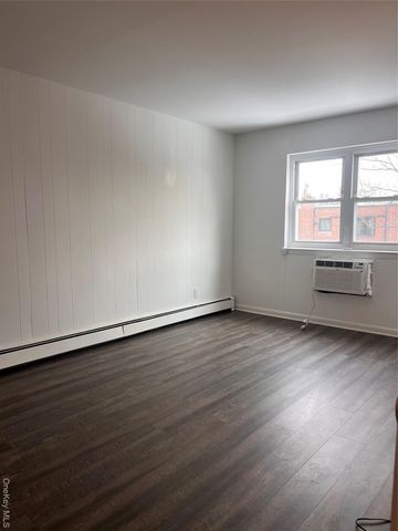 25-59 46th Street 2, Astoria, NY 11103