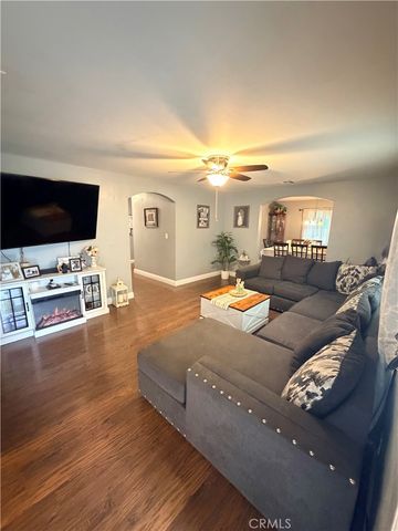 1896 Maryvale, Hemet, CA 92544