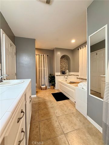 1896 Maryvale, Hemet, CA 92544
