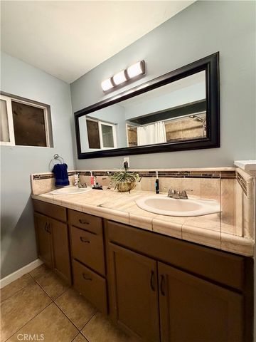 1896 Maryvale, Hemet, CA 92544