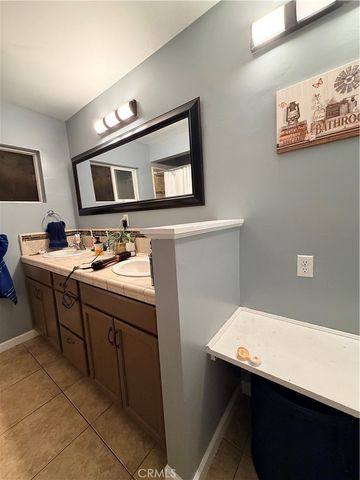 1896 Maryvale, Hemet, CA 92544