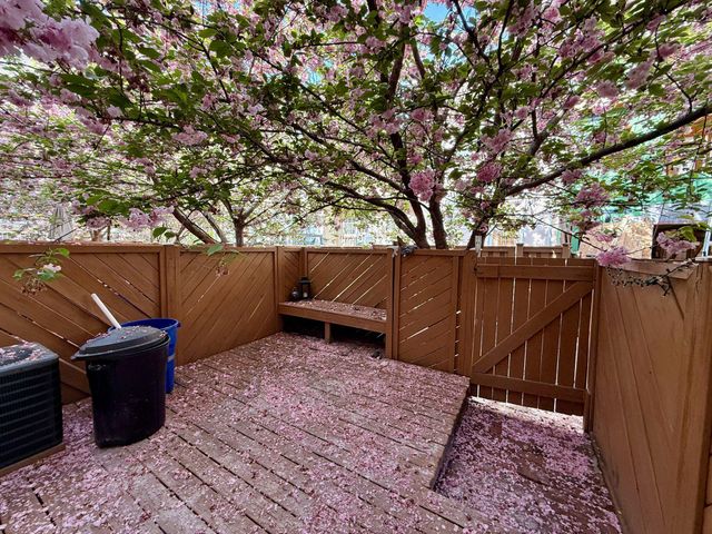 256 S ALDER ST, Philadelphia, PA 19107