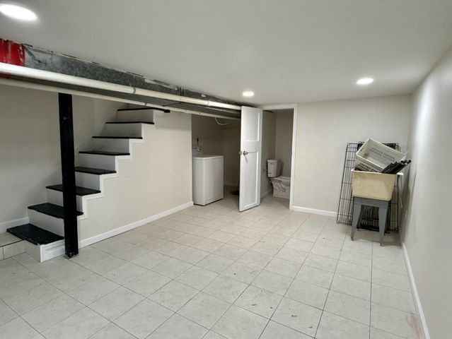 256 S ALDER ST, Philadelphia, PA 19107