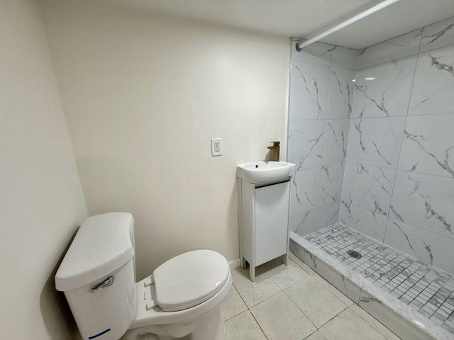 256 S ALDER ST, Philadelphia, PA 19107