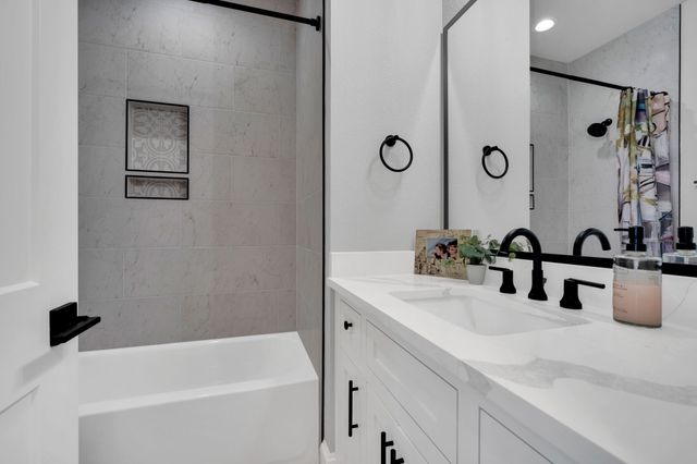 322 Woodside Trail, Waxahachie, TX 75165