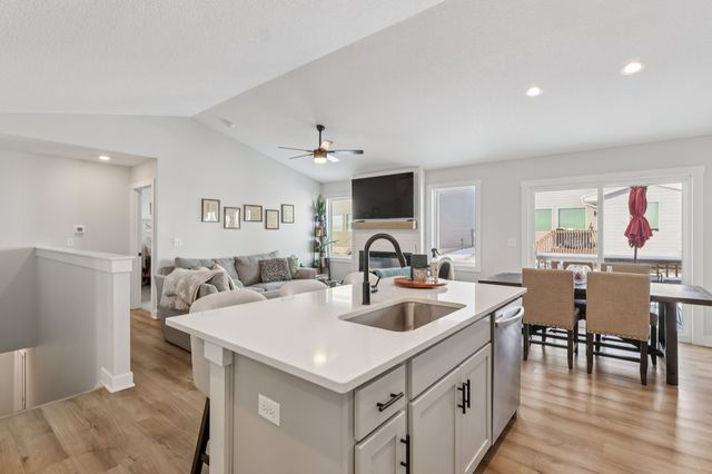 745 SE Mesa Drive, Waukee, IA 50263