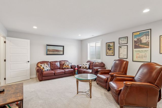 745 SE Mesa Drive, Waukee, IA 50263