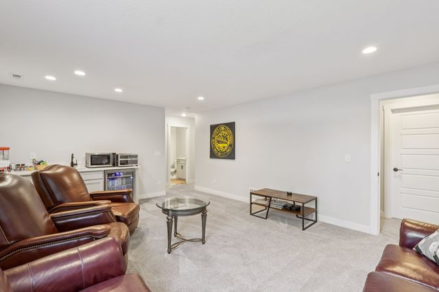 745 SE Mesa Drive, Waukee, IA 50263