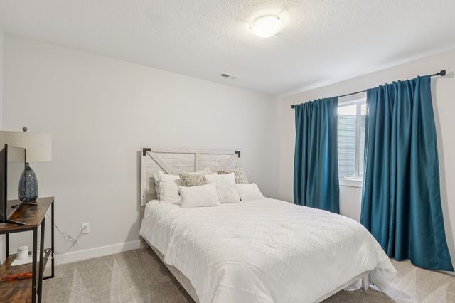 745 SE Mesa Drive, Waukee, IA 50263