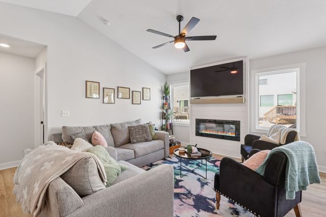 745 SE Mesa Drive, Waukee, IA 50263