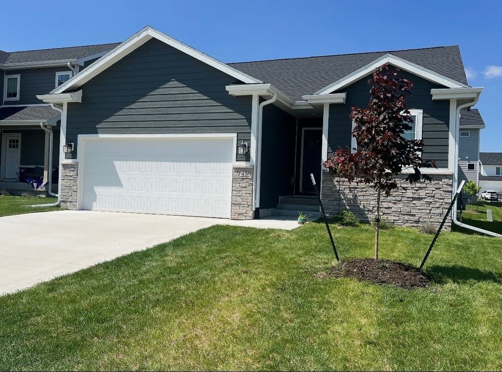 745 SE Mesa Drive, Waukee, IA 50263