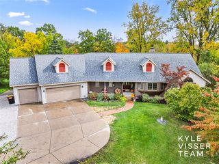 2420 Hylane Court, Grand Rapids, MI 49505