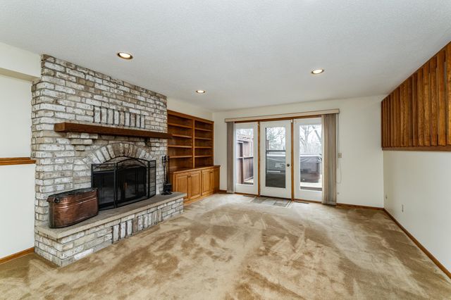 1718 22nd Avenue NE, Rochester, MN 55906