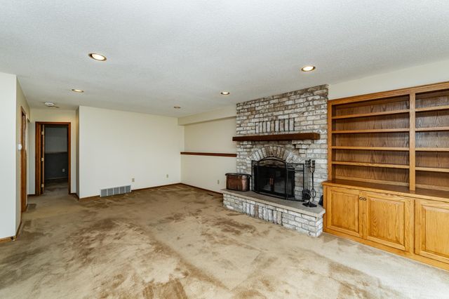 1718 22nd Avenue NE, Rochester, MN 55906