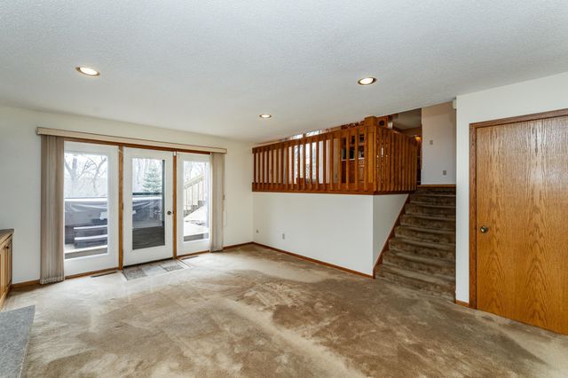 1718 22nd Avenue NE, Rochester, MN 55906