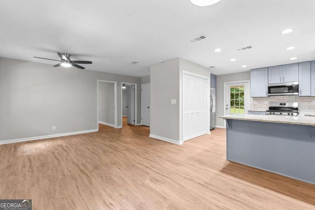 91 Water Spaniel Lane, Carrollton, GA 30116