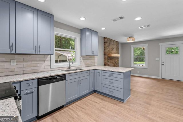 91 Water Spaniel Lane, Carrollton, GA 30116