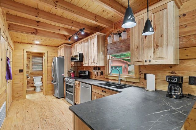 87 Greenberry Trail, Blairsville, GA 30512