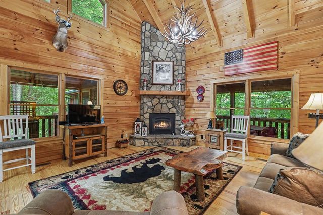 87 Greenberry Trail, Blairsville, GA 30512