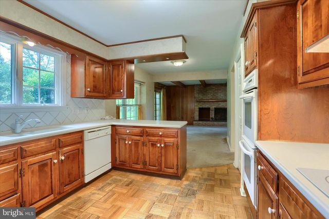 2919 ARCONA ROAD, Mechanicsburg, PA 17055
