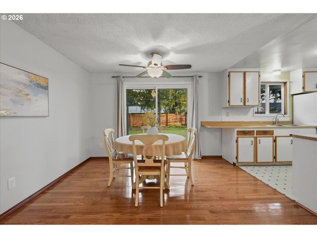 8513 Ne LEWIS Dr, Vancouver, WA 98662