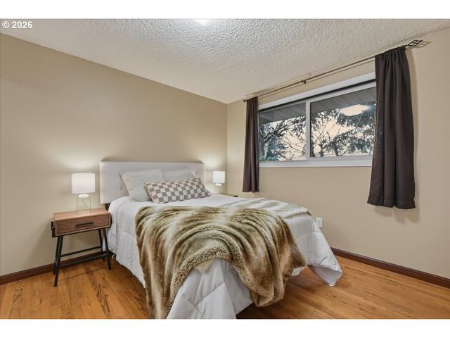 8513 Ne LEWIS Dr, Vancouver, WA 98662