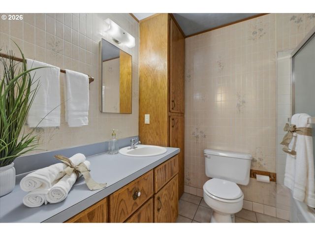 8513 Ne LEWIS Dr, Vancouver, WA 98662