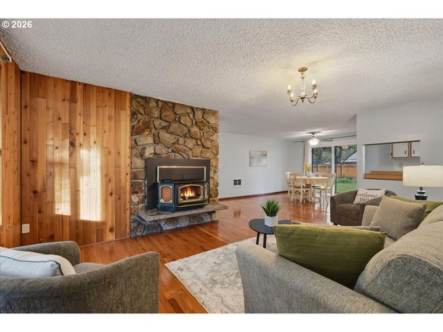 8513 Ne LEWIS Dr, Vancouver, WA 98662