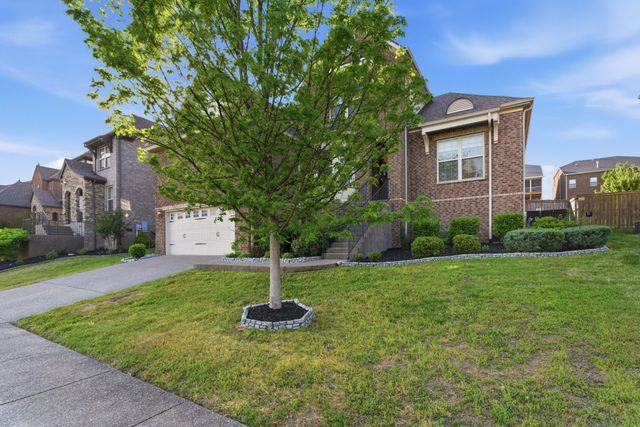 5344 Highland Place Way, Hermitage, TN 37076