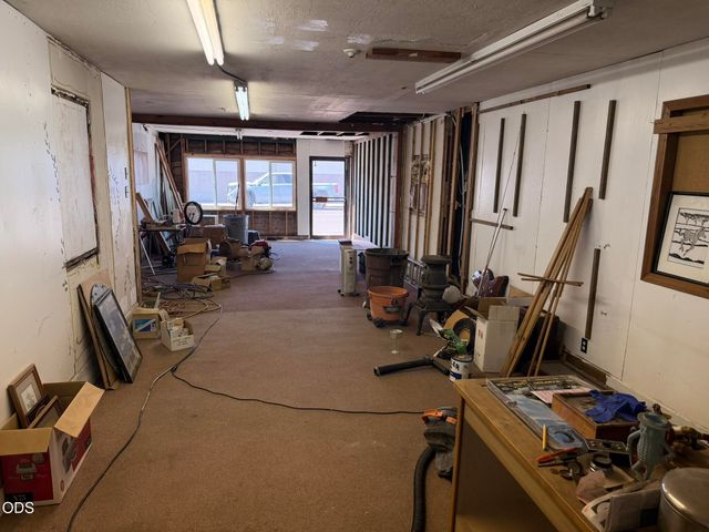 55 S 2nd Street, Central Point, OR 97502