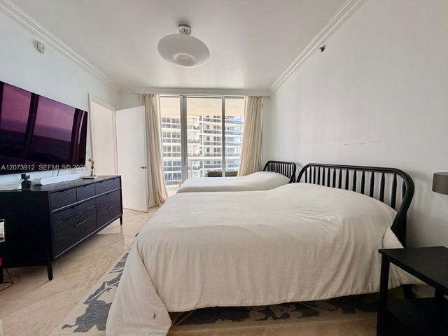 1830 S Ocean Drive 2108, Hallandale Beach, FL 33009