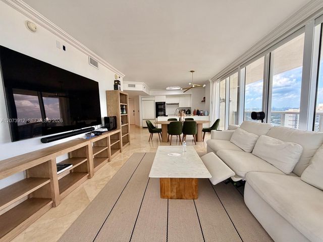 1830 S Ocean Drive 2108, Hallandale Beach, FL 33009