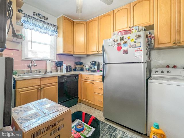 1129 INGLESIDE AVE, Baltimore, MD 21207