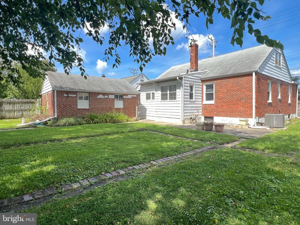 1129 INGLESIDE AVE, Baltimore, MD 21207