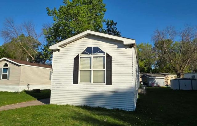 2244 Buckingham Lane, Mounds View, MN 55112