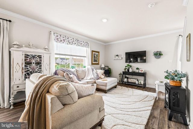 4310 BRENT DR, Spring Grove, PA 17362